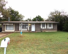 Building Photo - 2305 NW 32nd St