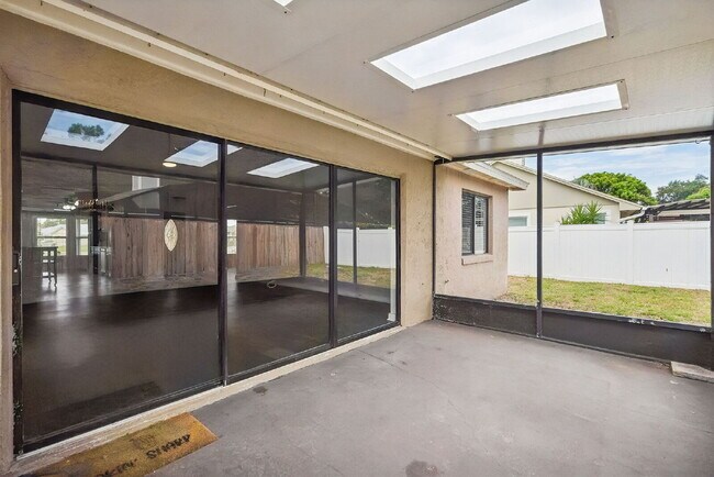 Building Photo - Charming 3-Bedroom Home in Desirable Oviedo!