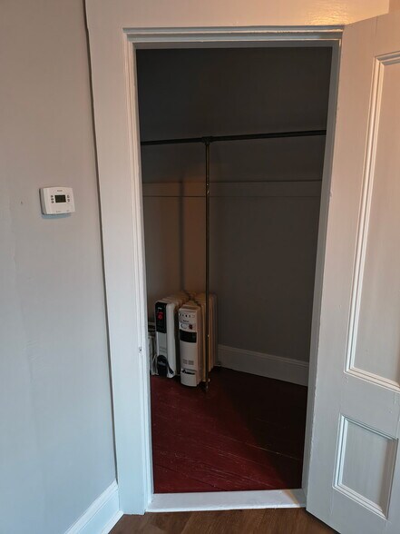 Building Photo - 24 Cameron Ave