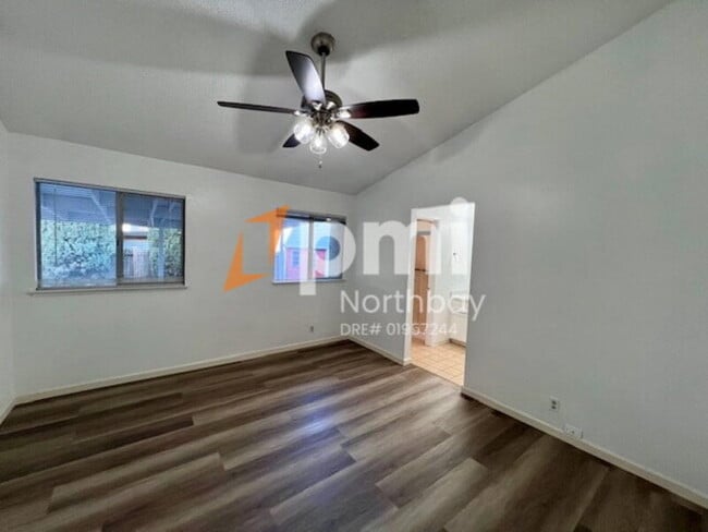 Building Photo - 816 Blackspur Dr