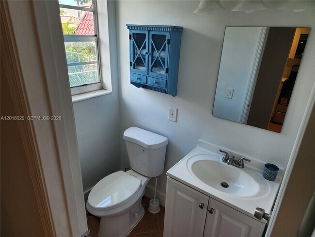 Building Photo - 6709 N Kendall Dr