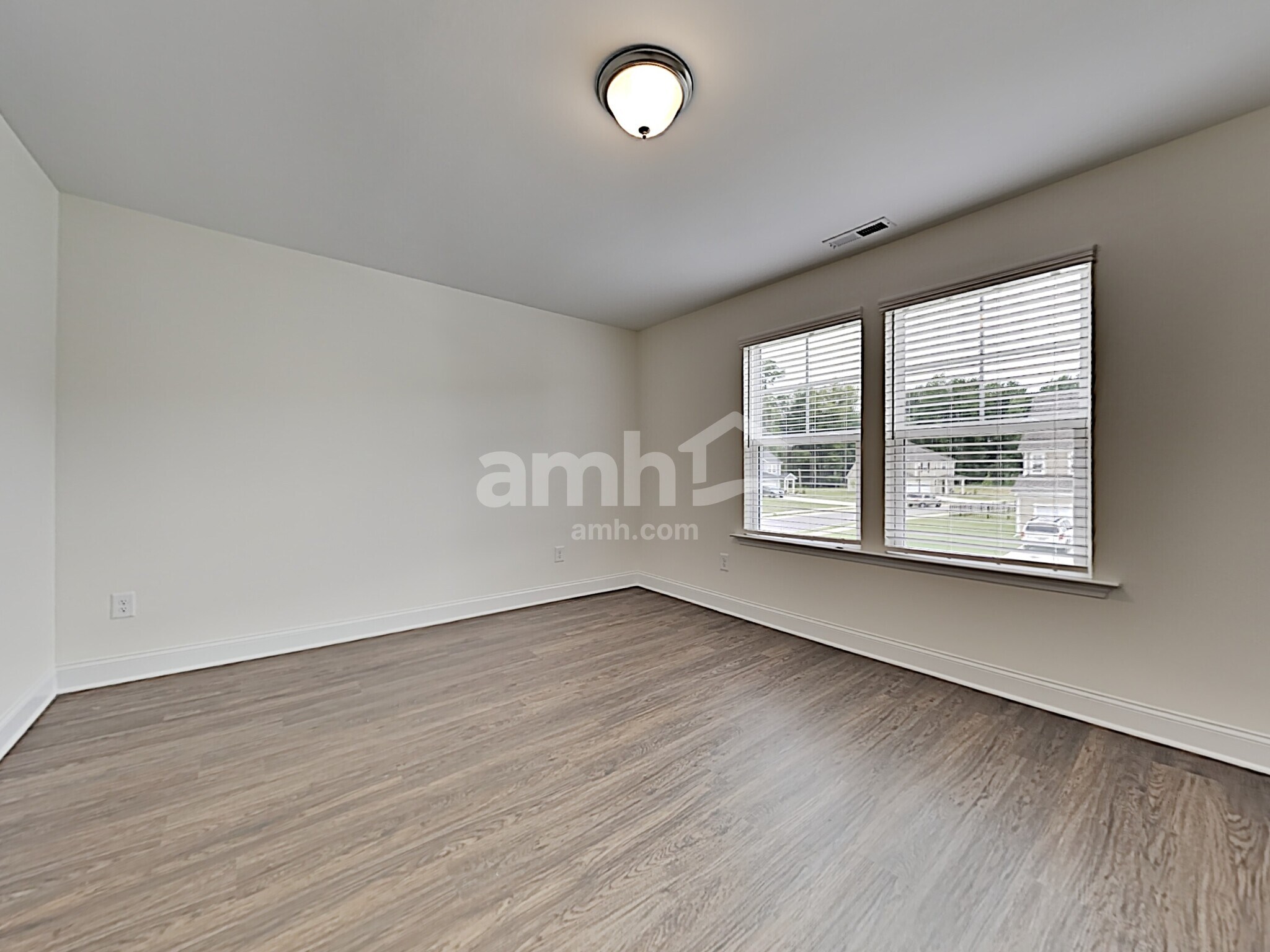 Building Photo - 127 Pullen Dr