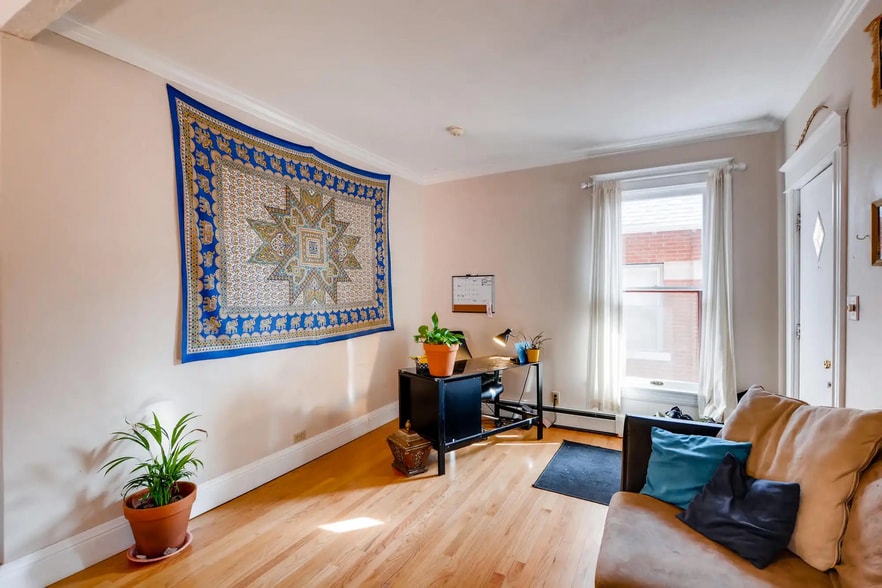 Building Photo - 1035 N Marion St