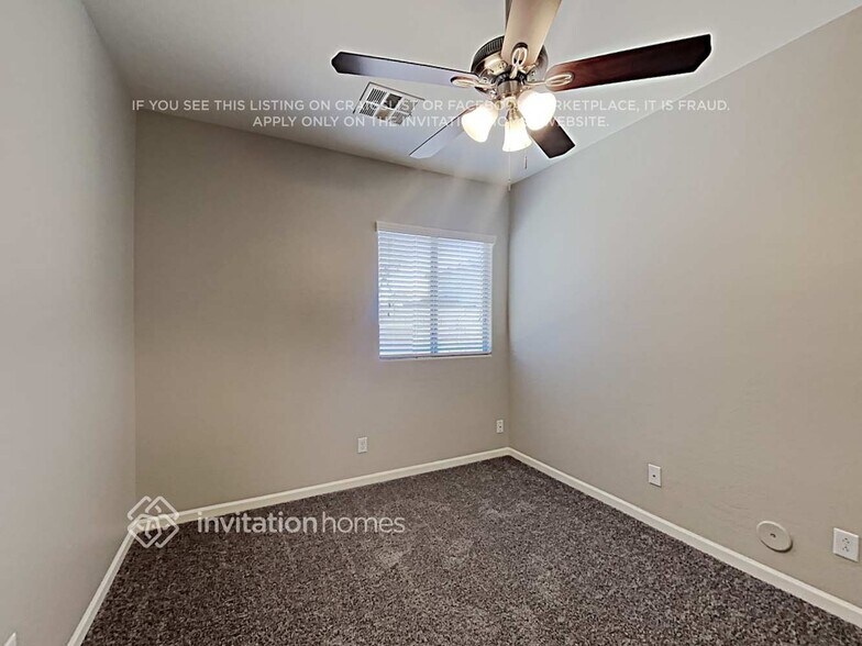 Building Photo - 2623 W Fawn Dr