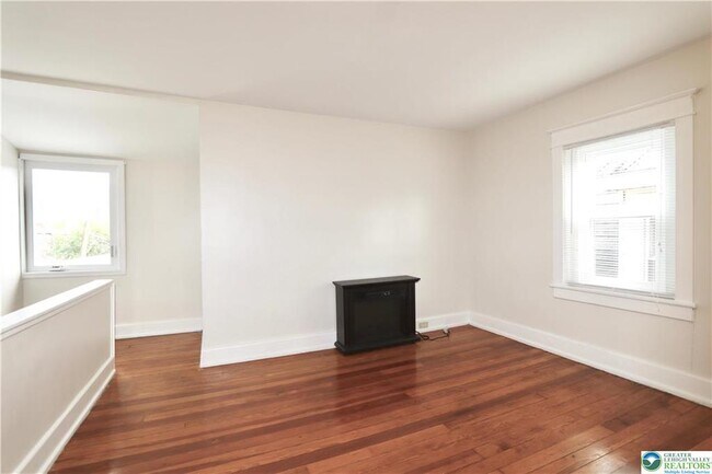 Building Photo - 1206 Linden St