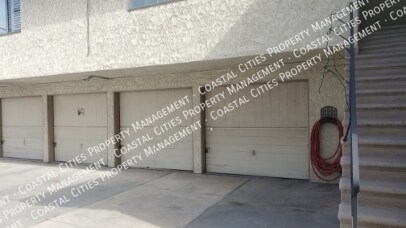 Building Photo - 371 Newport Ave