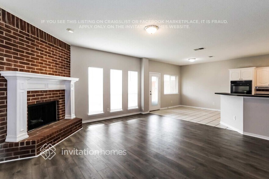Building Photo - 4103 English Ivy Dr