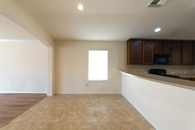 Building Photo - 26419 Marble Falls Bend
