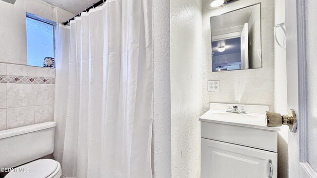 Building Photo - 7509 Wilcox Dr