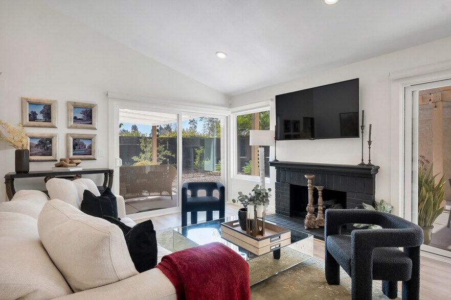 Building Photo - 15290 Bambi Ct