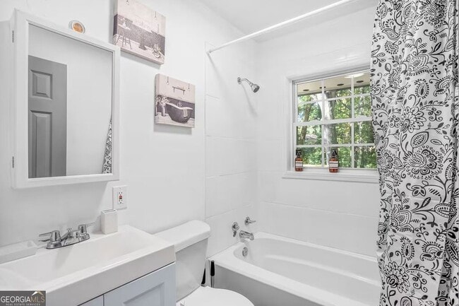 Building Photo - 6741 Gano Dr