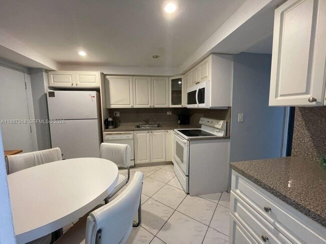 Building Photo - 250 174th St