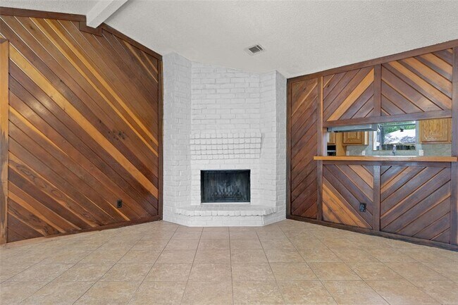 Building Photo - 9810 Kiwi Ln