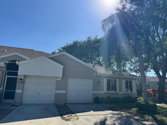 Building Photo - 9238 Vineland Ct