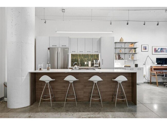 Building Photo - 250 Park Ave