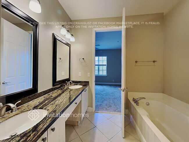 Building Photo - 806 University Blvd