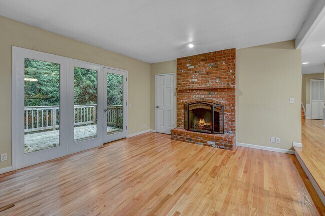 Building Photo - 3635 211th Pl NE