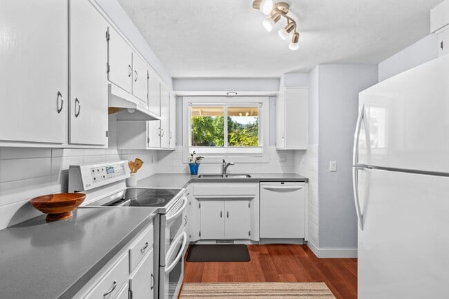 Building Photo - 1490 Carobelle Ct