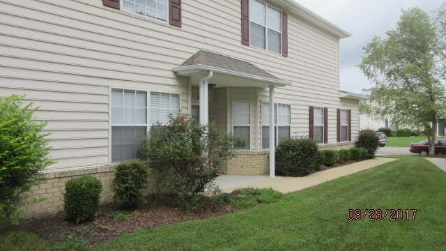 Primary Photo - 213 Belmont Cir
