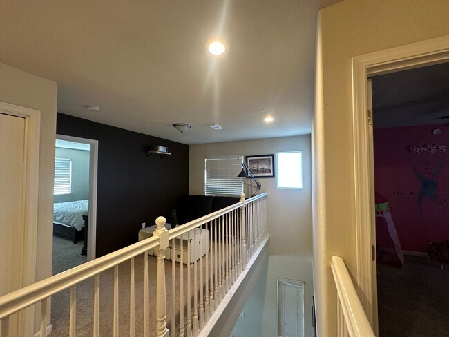 Building Photo - 1453 Rosy Dawn Ln