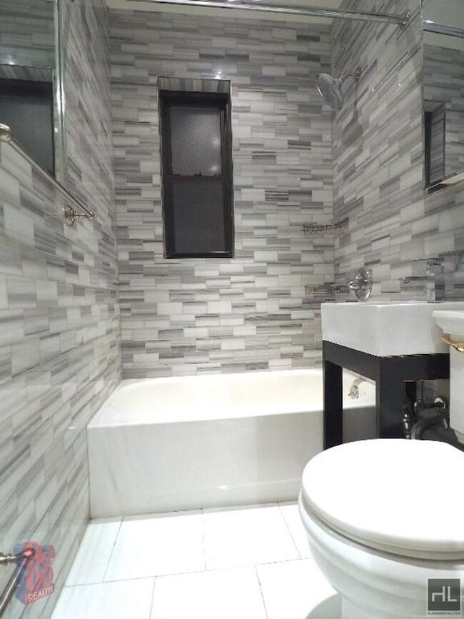 Building Photo - Tenth Avenue