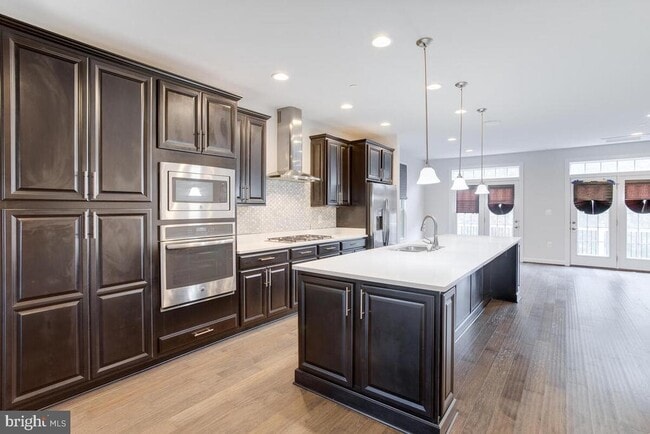 Primary Photo - 2740 Prospect Hill Dr