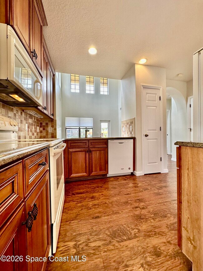 Building Photo - 1310 Lara Cir