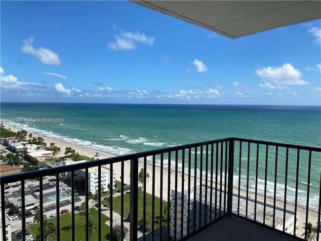 Building Photo - 2101 S Ocean Dr