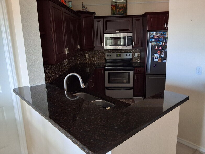 Building Photo - 4311 Bayside Village Dr