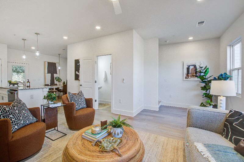 Building Photo - 2161 W Jimtown Dr