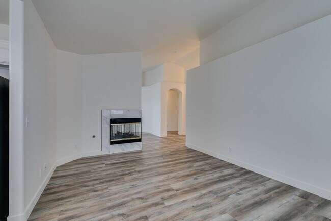 Building Photo - Single story home - NO HOA