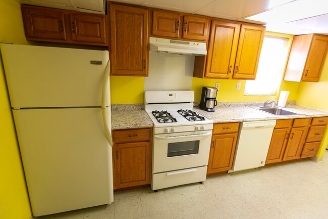 Building Photo - 5501 Auth Rd