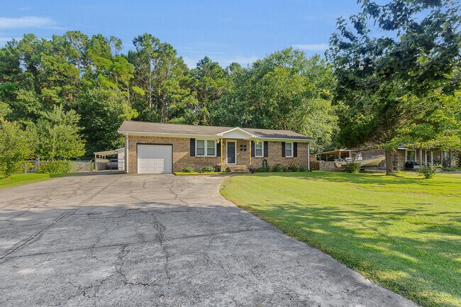 Building Photo - 529 W Grantham Rd