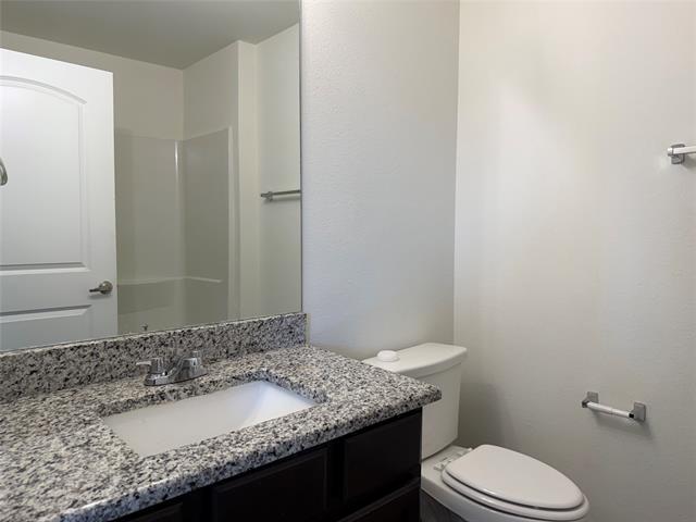 Building Photo - 2237 Diamond Dr