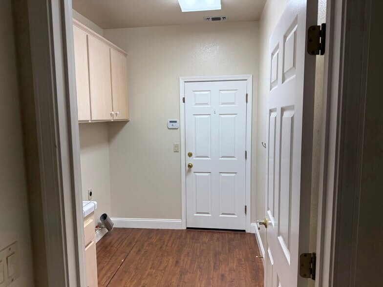 Building Photo - 4933 Charter Rd