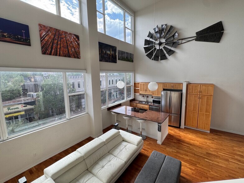 Building Photo - 2525 15th St