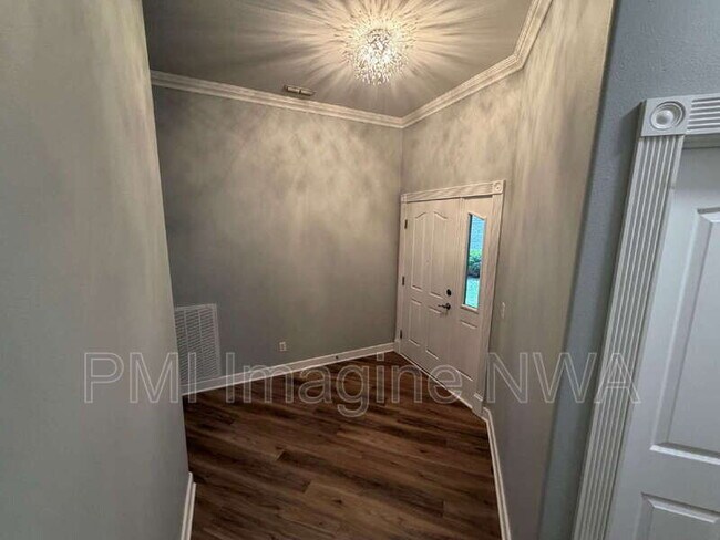 Building Photo - 88 E Cydnee St