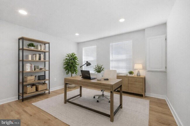 Building Photo - 115 Tonio Pl