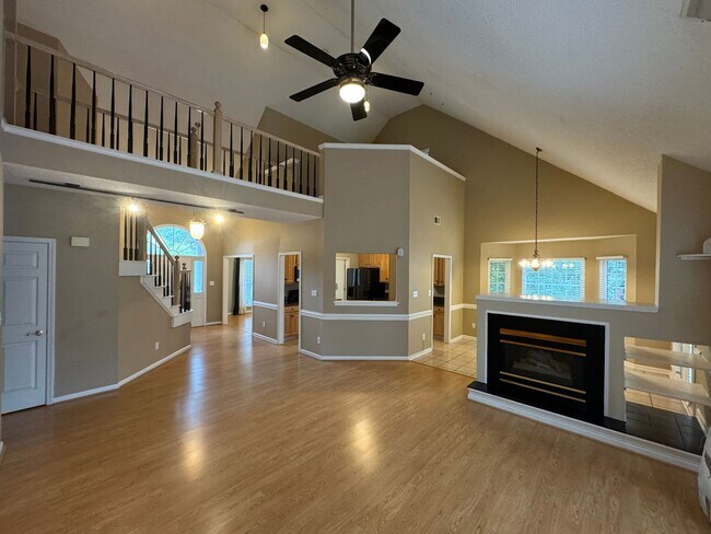 Building Photo - 17115 Grenache Ct