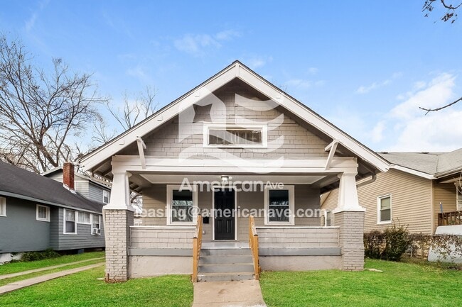 Building Photo - 5840 Park Ave