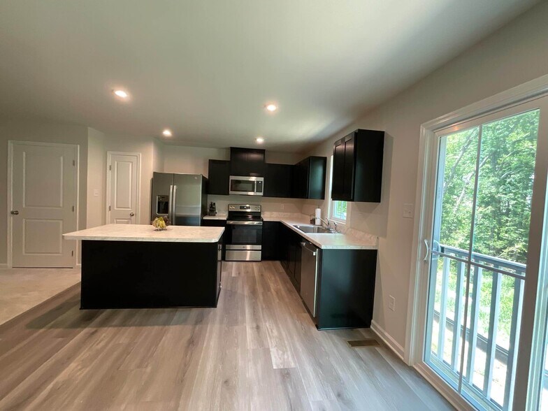 Building Photo - 75 Southwind Dr
