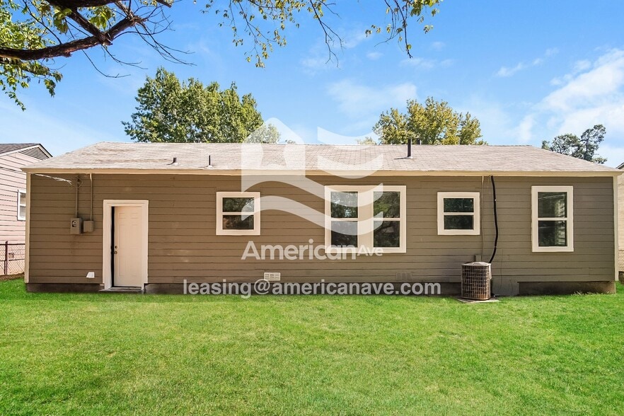 Building Photo - 4204 N Frankfort Ave