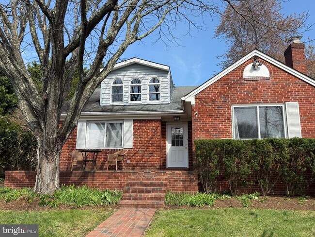 Building Photo - 2101 N Nottingham St