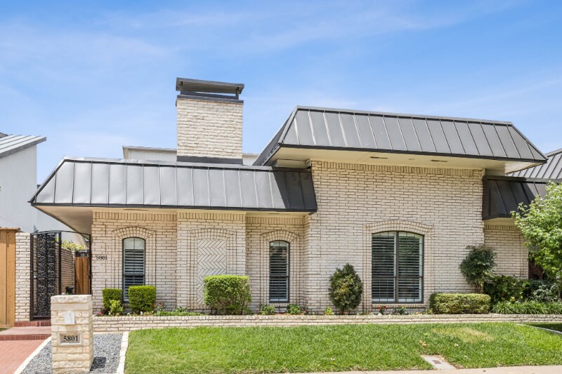 Primary Photo - 5801 Orchid Ln