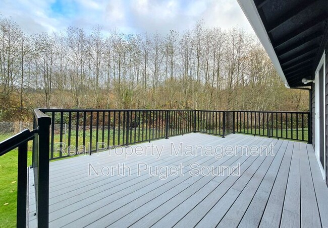 Building Photo - 8711 70th Dr NE