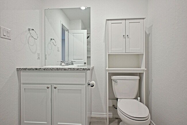 Building Photo - 5925 San Geronimo