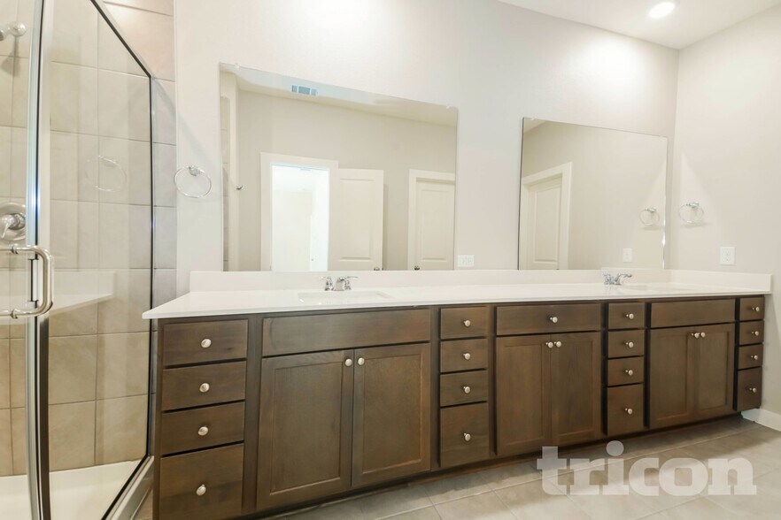 Building Photo - 5492 Granite Trl