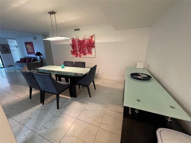 Building Photo - 2301 S Ocean Dr