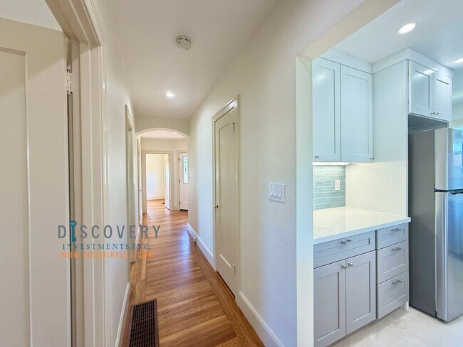 Building Photo - Newly Renovated & Turn-Key Home in Prime El Cerrito Walking Distance to BART and Parks
