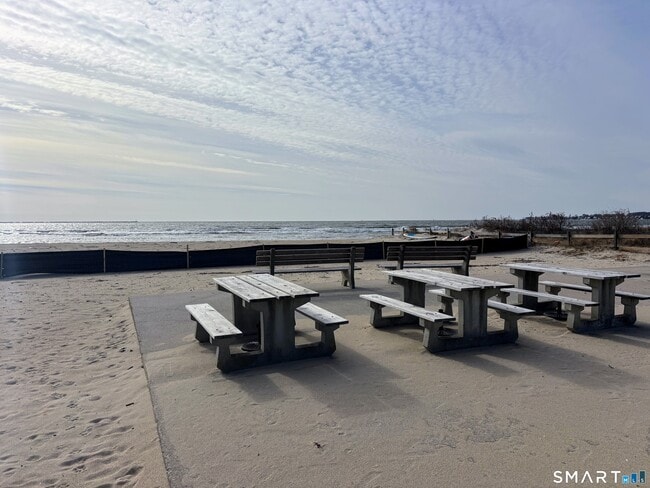 Building Photo - 8 Lewis Ave